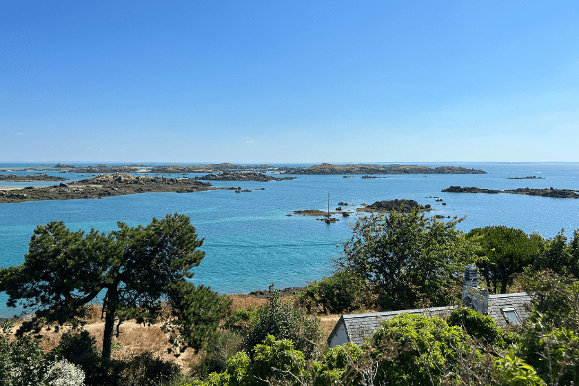 découvrez les plus belles villes de normandie à visiter en 2026, entre patrimoine historique, paysages magnifiques et événements culturels incontournables.