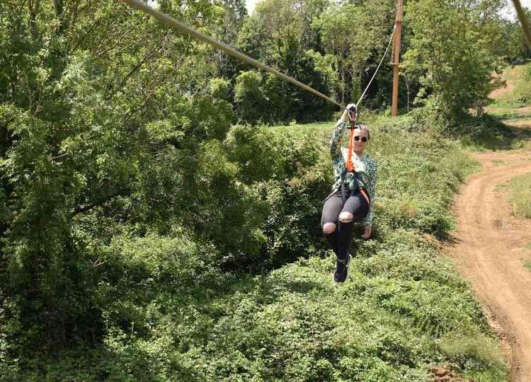 découvrez le parcours accrobranche orne aventure en normandie : sensations fortes et nature au rendez-vous pour toute la famille !