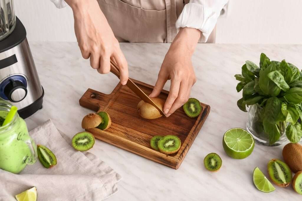 découvrez les bienfaits du kiwi, un fruit riche en vitamines, antioxydants et fibres, idéal pour renforcer votre santé et votre bien-être au quotidien.