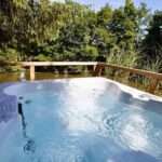 Découvrez une cabane dans les arbres en normandie avec jacuzzi pour un séjour inoubliable