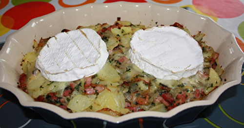 découvrez la tartiflette normande, une délicieuse variation de la recette traditionnelle, alliant pommes de terre fondantes, reblochon crémeux et une touche de camembert pour un goût authentique de normandie.