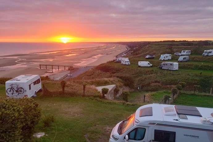 découvrez les opportunités d'investissement dans les campings en normandie, une région idéale pour allier rentabilité et cadre naturel exceptionnel.
