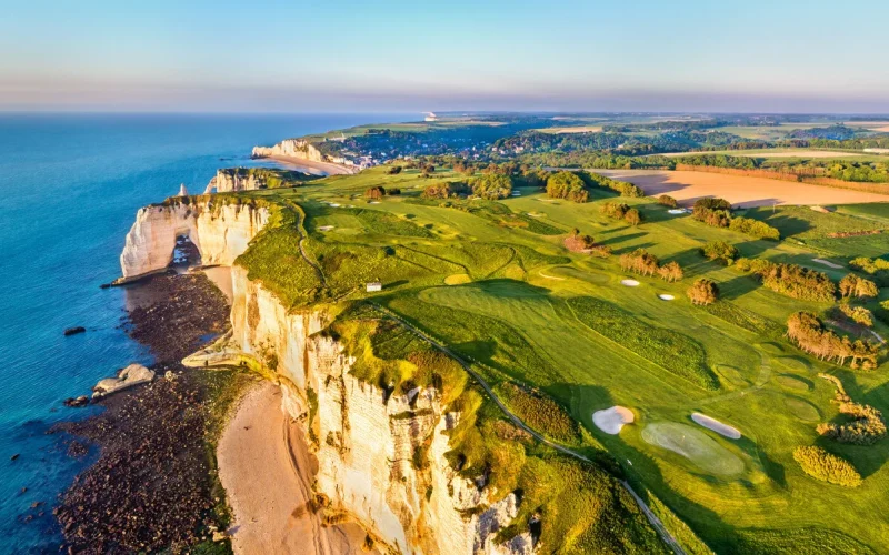 découvrez les meilleures destinations de golf en normandie pour , alliant paysages exceptionnels et parcours de qualité pour une expérience inoubliable.
