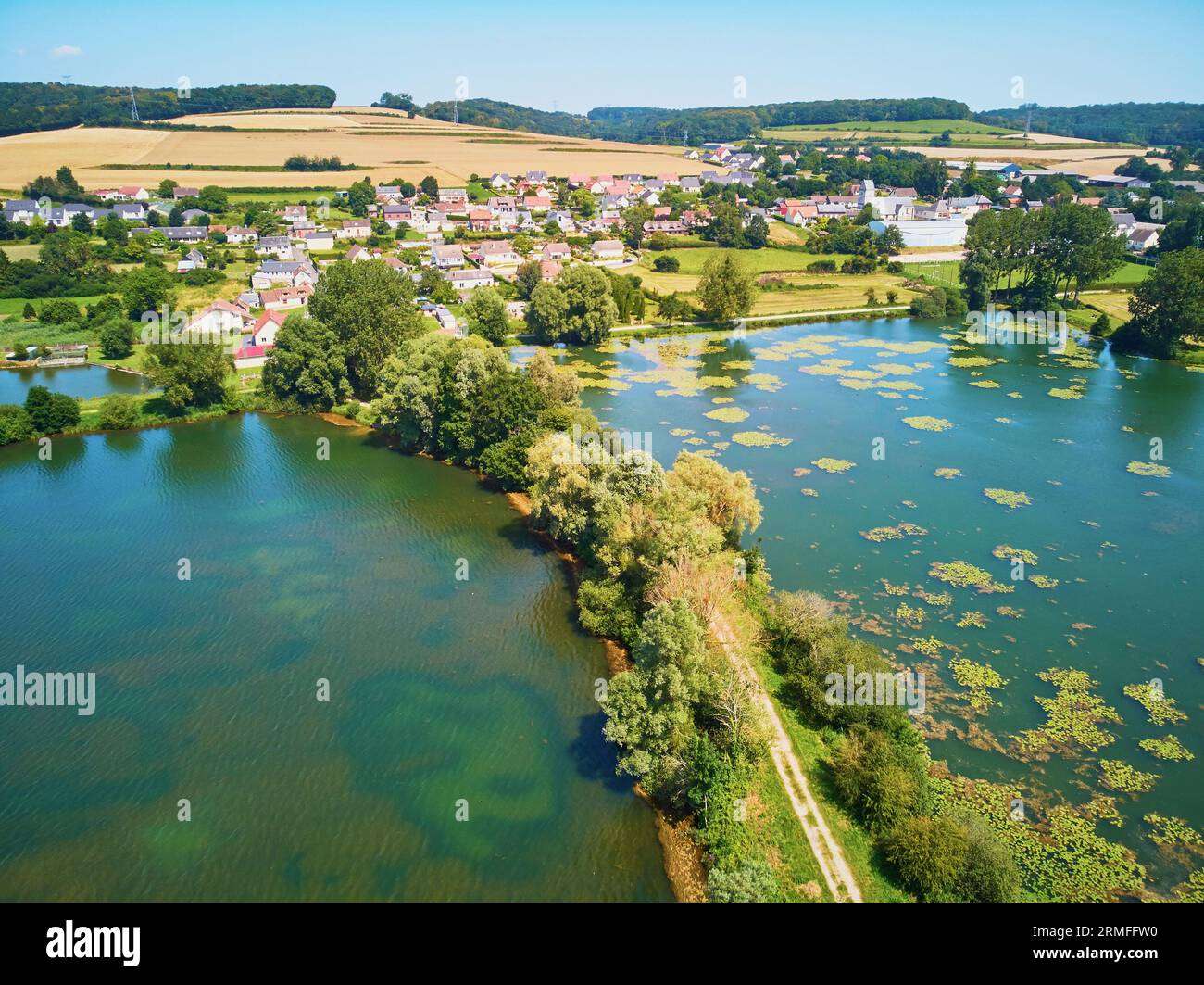 découvrez normandy lake, un lieu idyllique en normandie offrant des paysages pittoresques, des activités nautiques et des espaces de détente pour toute la famille.