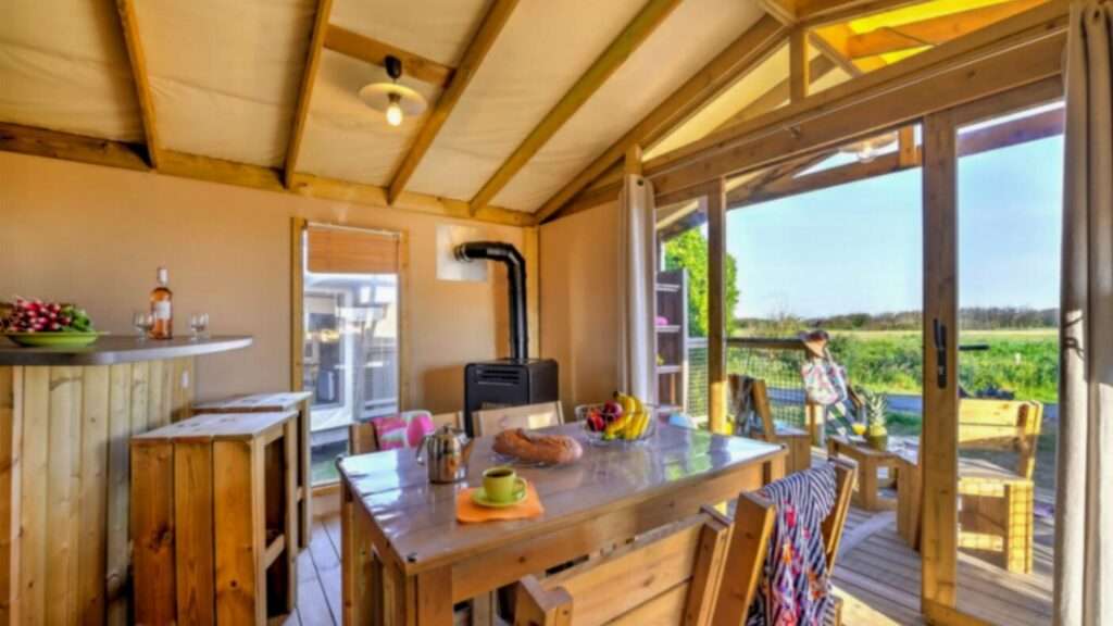découvrez un séjour unique en normandie pour une nuit inoubliable alliant confort, charme et authenticité au cœur de la région.