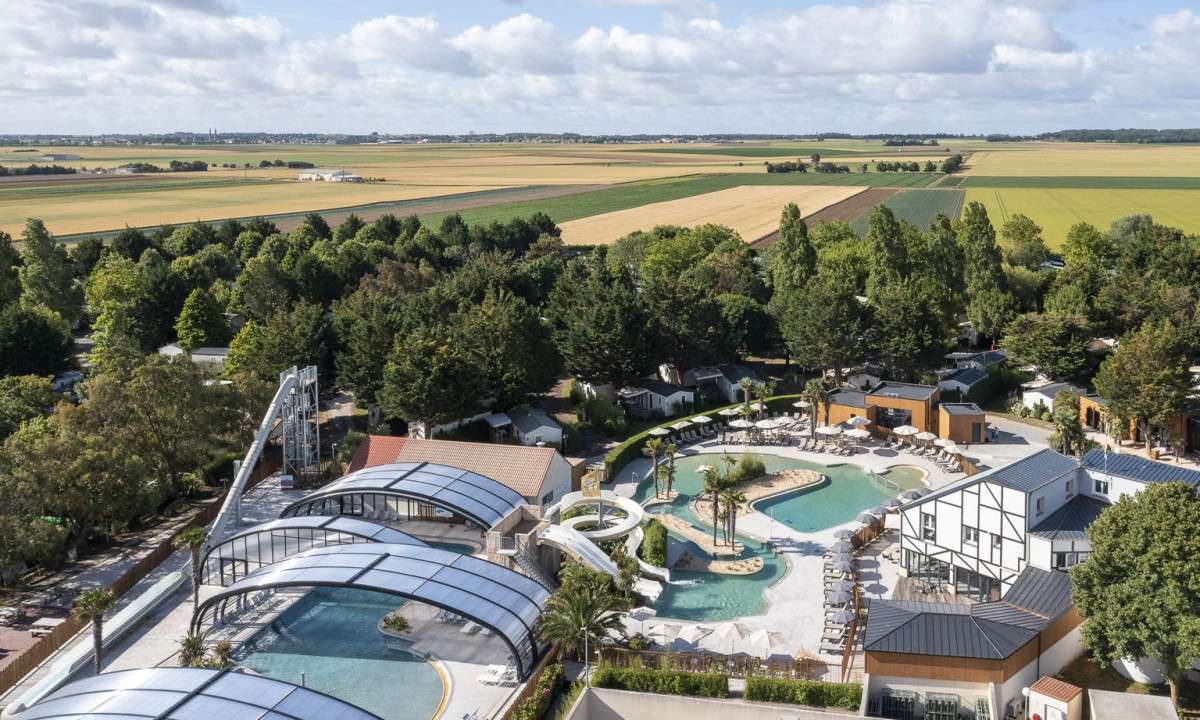 découvrez notre village vacances tout compris en normandie, idéal pour des séjours en famille ou entre amis avec activités, hébergement confortable et repas inclus.