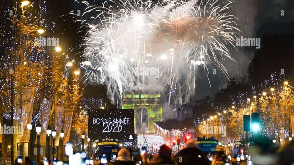 célébrez le réveillon du nouvel an en normandie avec des événements festifs, des feux d'artifice spectaculaires et une ambiance chaleureuse au cœur de cette région pittoresque.